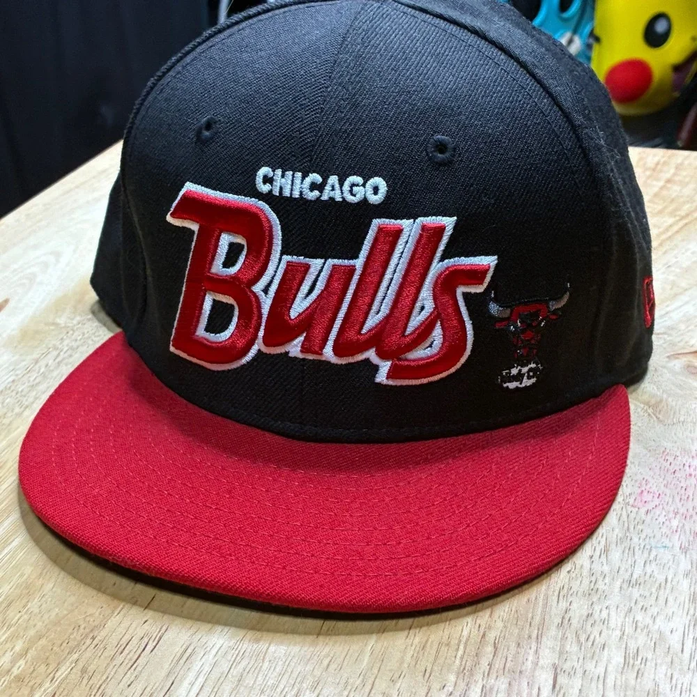Vintage Y2K Chicago Bulls New Era Snapback Hat Black Red NBA Embroidered